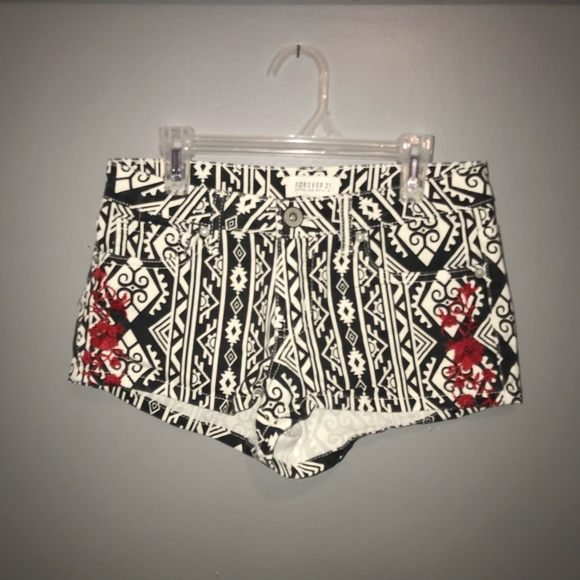 Short short with pattern - Picture 1 of 1